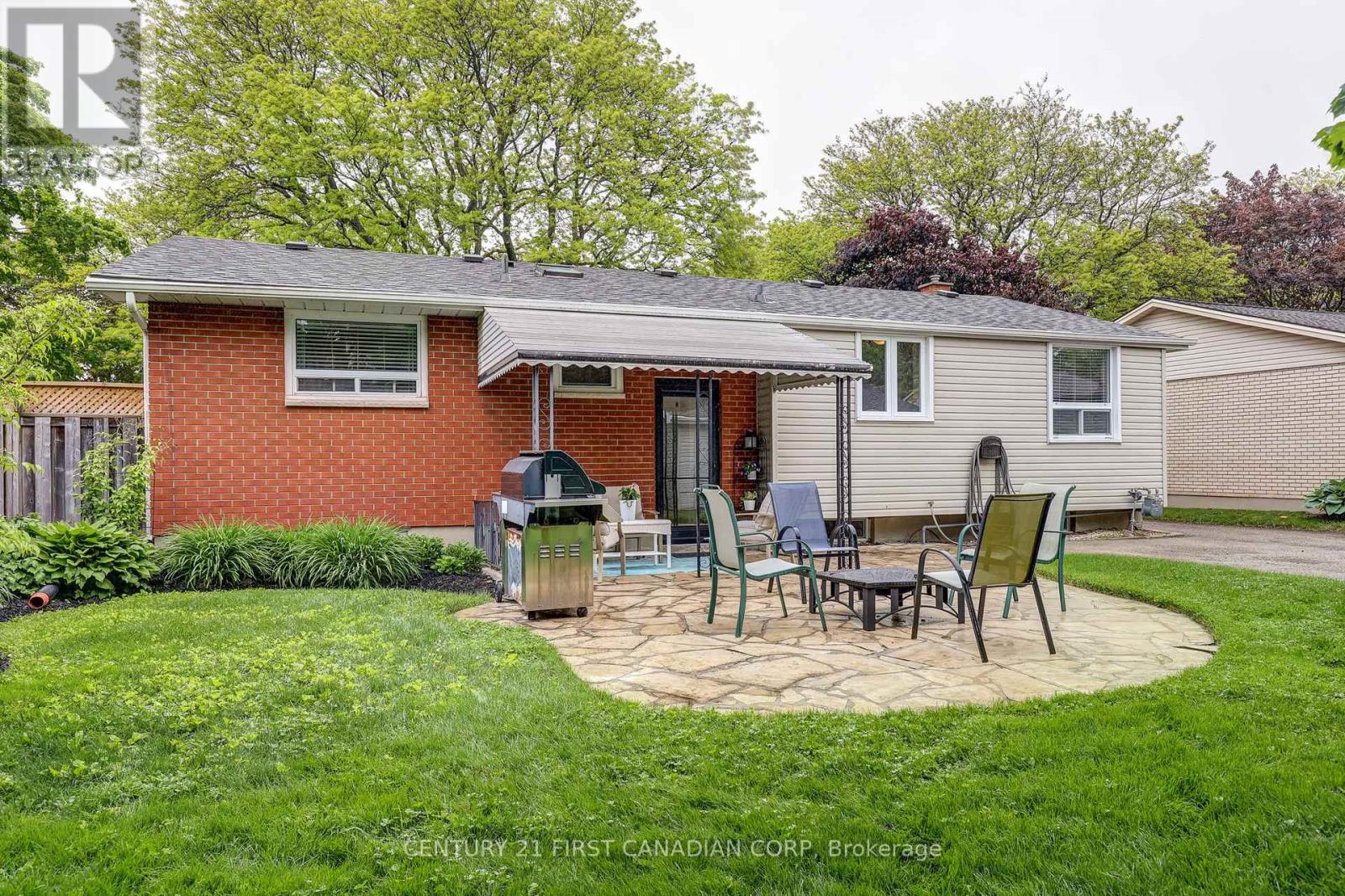 116 Downing Crescent, London South, Ontario  N6C 3C8 - Photo 42 - X12181413