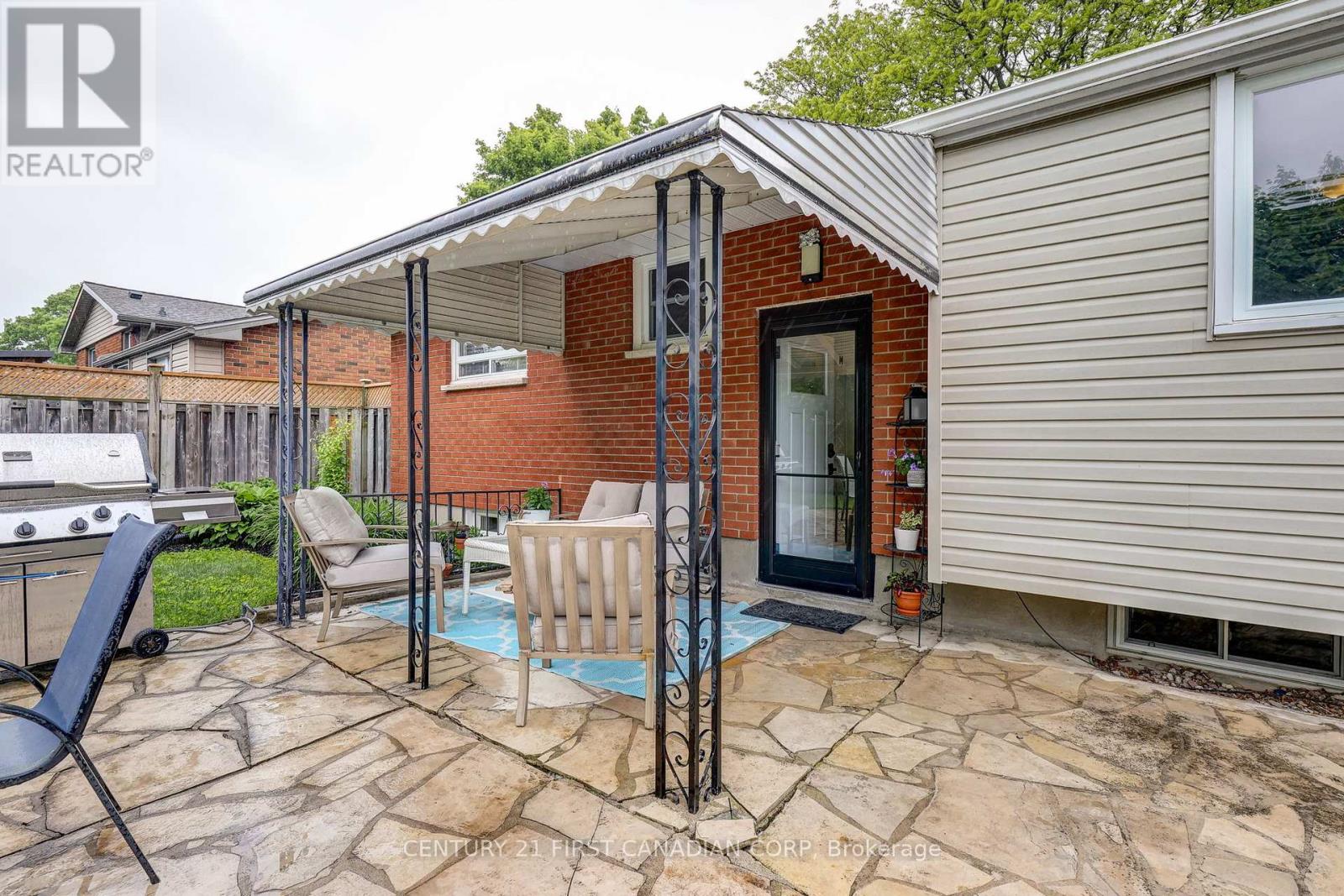 116 Downing Crescent, London South, Ontario  N6C 3C8 - Photo 44 - X12181413