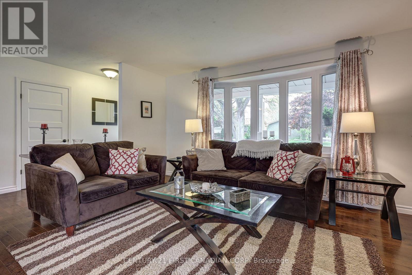 116 Downing Crescent, London South, Ontario  N6C 3C8 - Photo 7 - X12181413