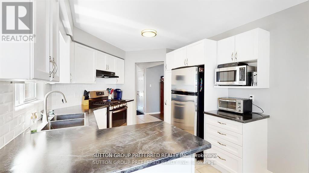 140 Rossmore Court, London South, Ontario  N6C 6B9 - Photo 7 - X12181419