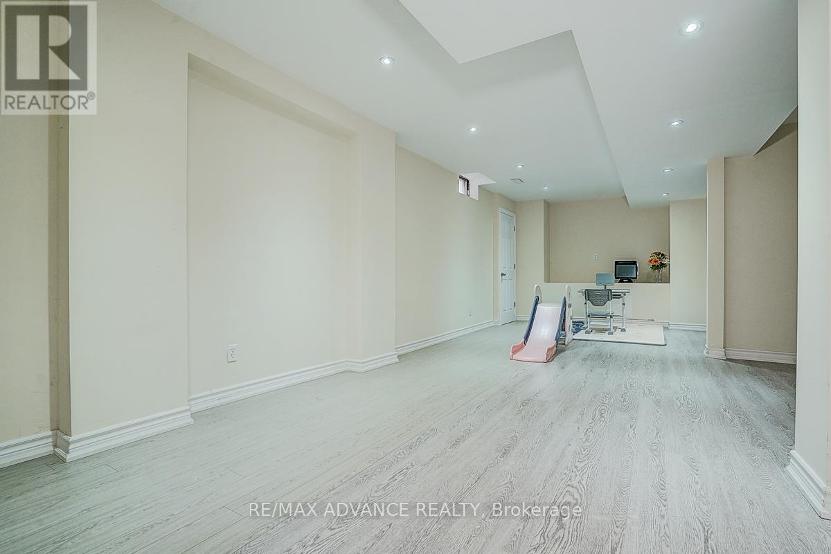 180 Trail Ridge Lane, Markham, Ontario  L6C 2C5 - Photo 40 - N12181157