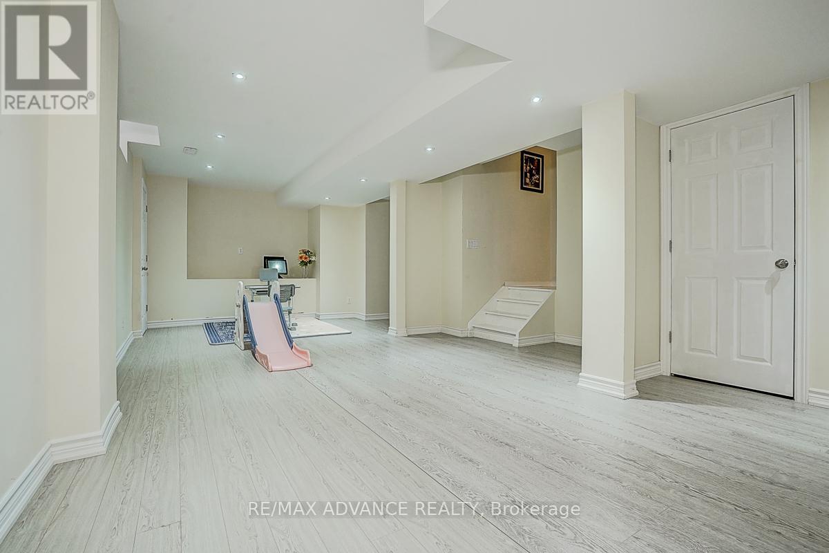180 Trail Ridge Lane, Markham, Ontario  L6C 2C5 - Photo 41 - N12181157