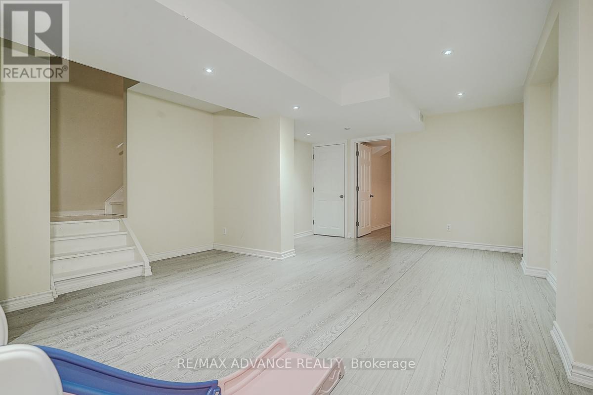 180 Trail Ridge Lane, Markham, Ontario  L6C 2C5 - Photo 43 - N12181157