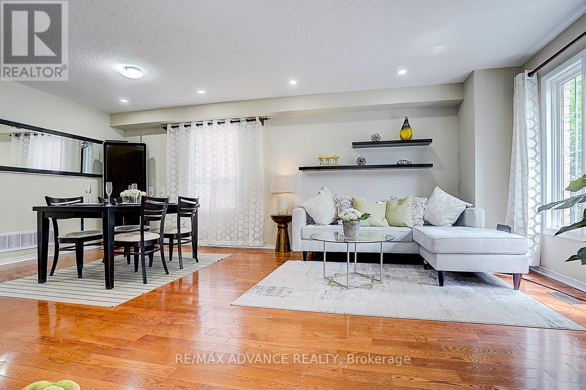 180 Trail Ridge Lane, Markham, Ontario  L6C 2C5 - Photo 6 - N12181157