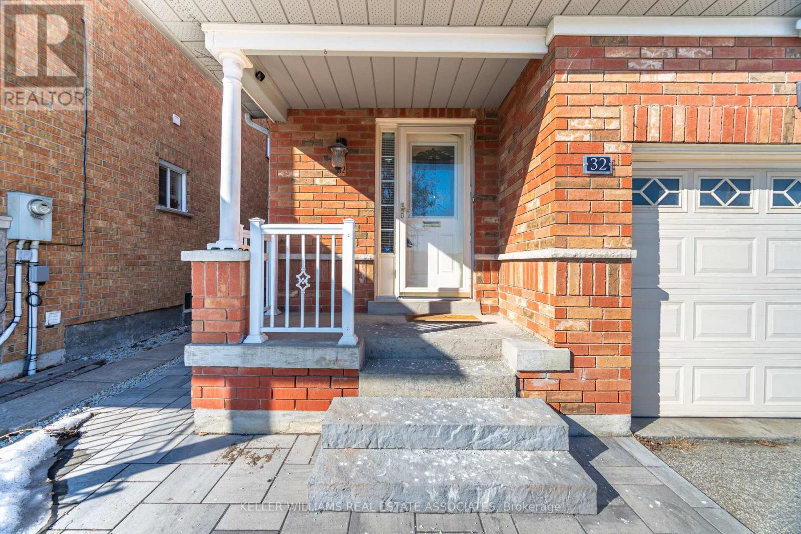 Property at 32 BLUE WILLOW DRIVE image 3