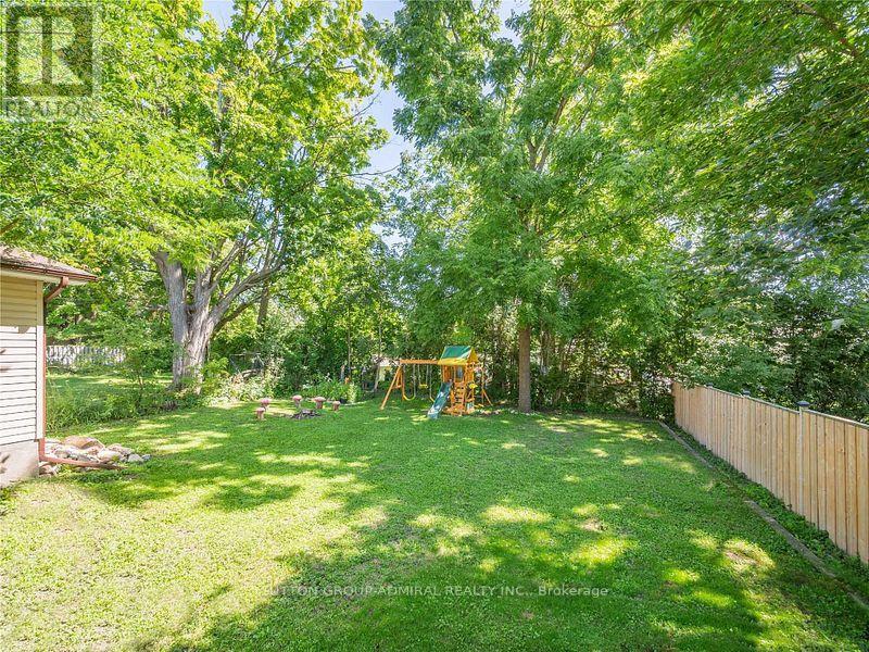 119 Barrie Street, Bradford West Gwillimbury, Ontario  L3Z 2B4 - Photo 15 - N12181191