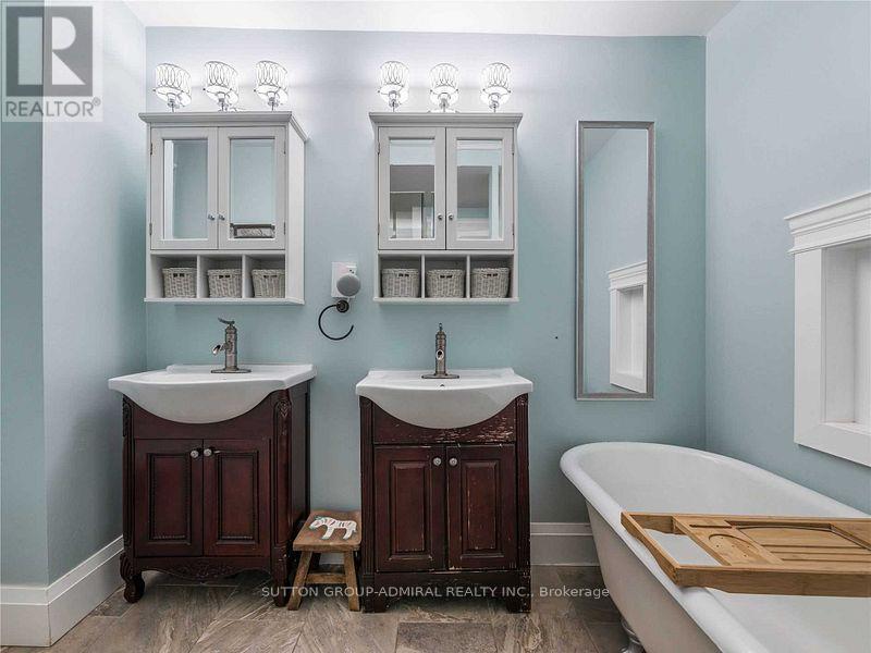 119 Barrie Street, Bradford West Gwillimbury, Ontario  L3Z 2B4 - Photo 9 - N12181191
