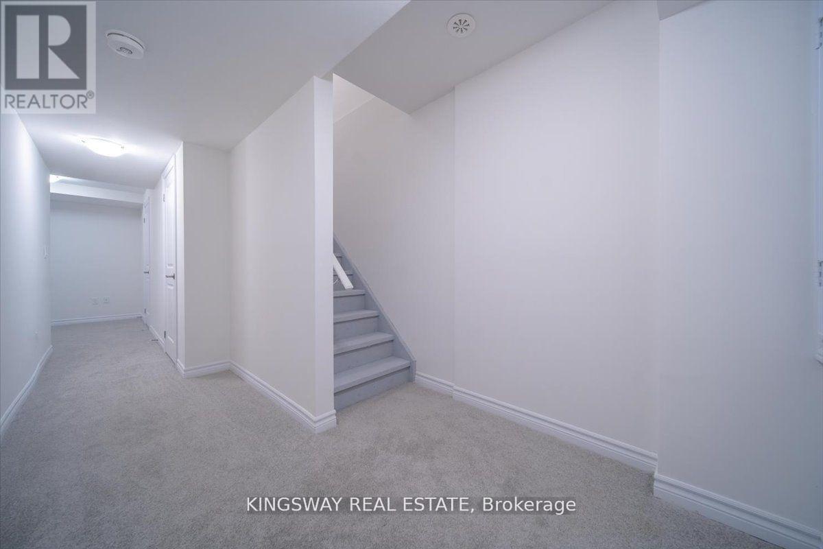 27 Paradox Street, Vaughan (Elder Mills), Ontario  L4L 1A7 - Photo 25 - N12181196