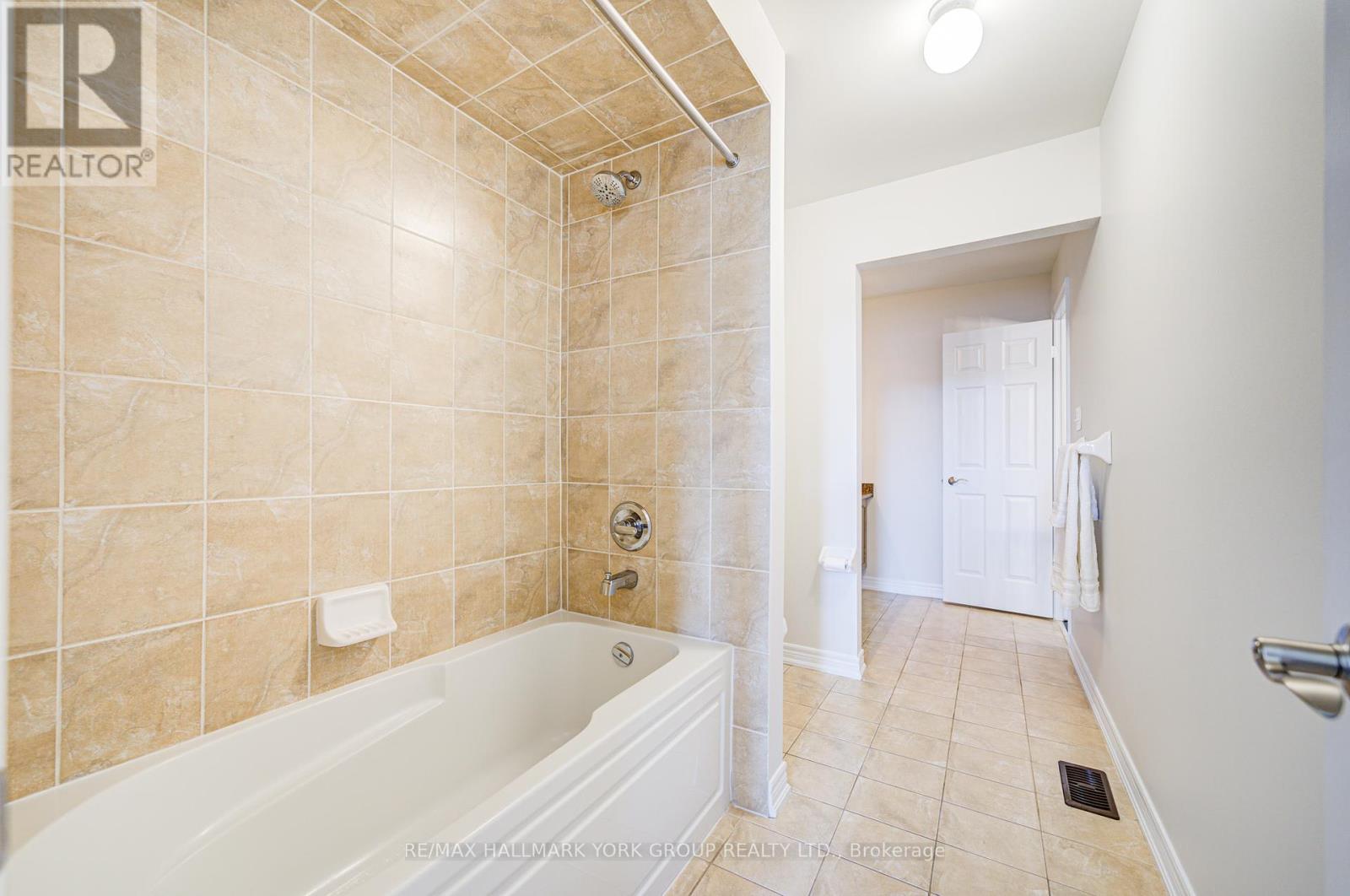 1172 Blencowe Crescent, Newmarket, Ontario  L3X 0C3 - Photo 34 - N12181217
