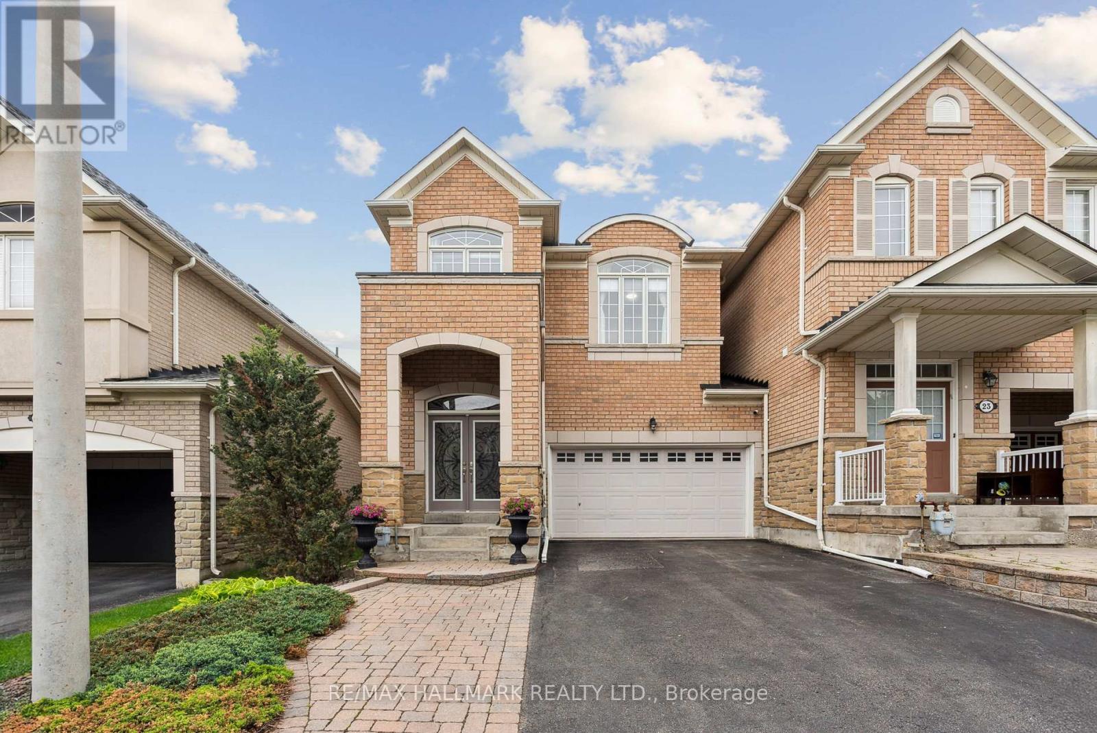 21 Amberty Street, Vaughan, Ontario  L4J 8W6 - Photo 1 - N12181242