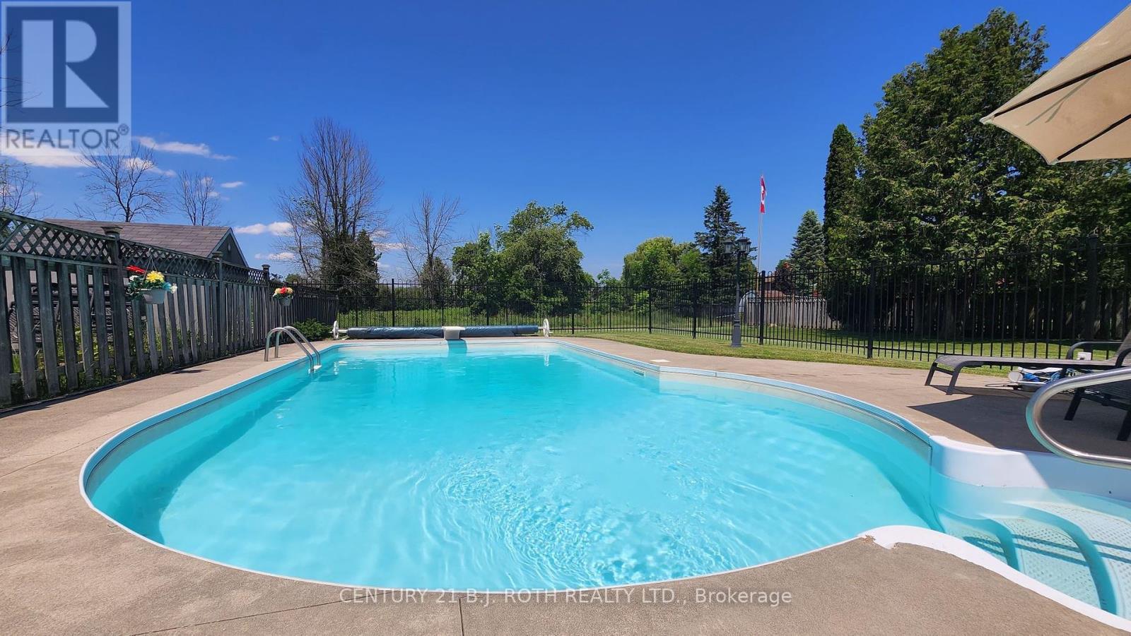 1252 Shore Acres Drive, Innisfil, Ontario  L0L 1R0 - Photo 11 - N12181287