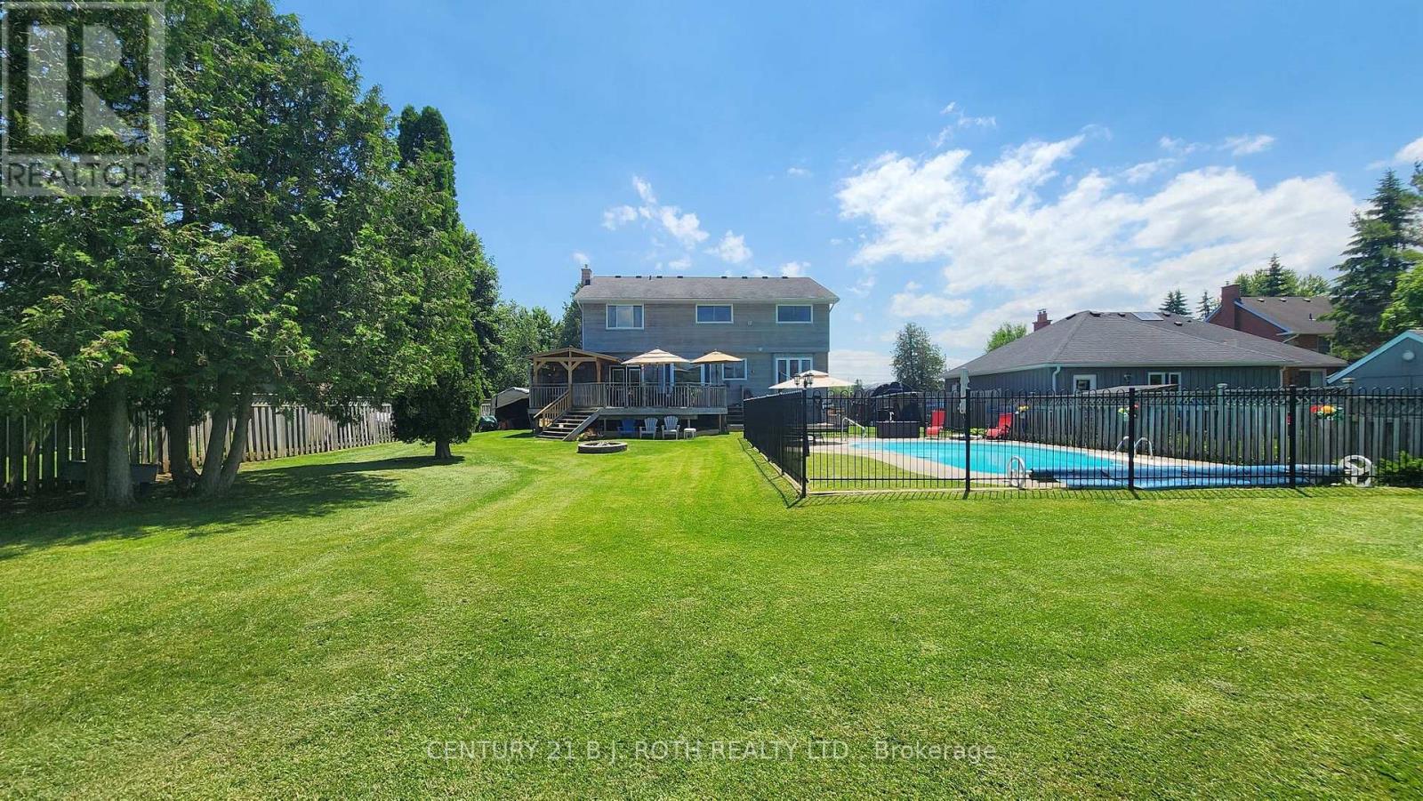 1252 Shore Acres Drive, Innisfil, Ontario  L0L 1R0 - Photo 12 - N12181287