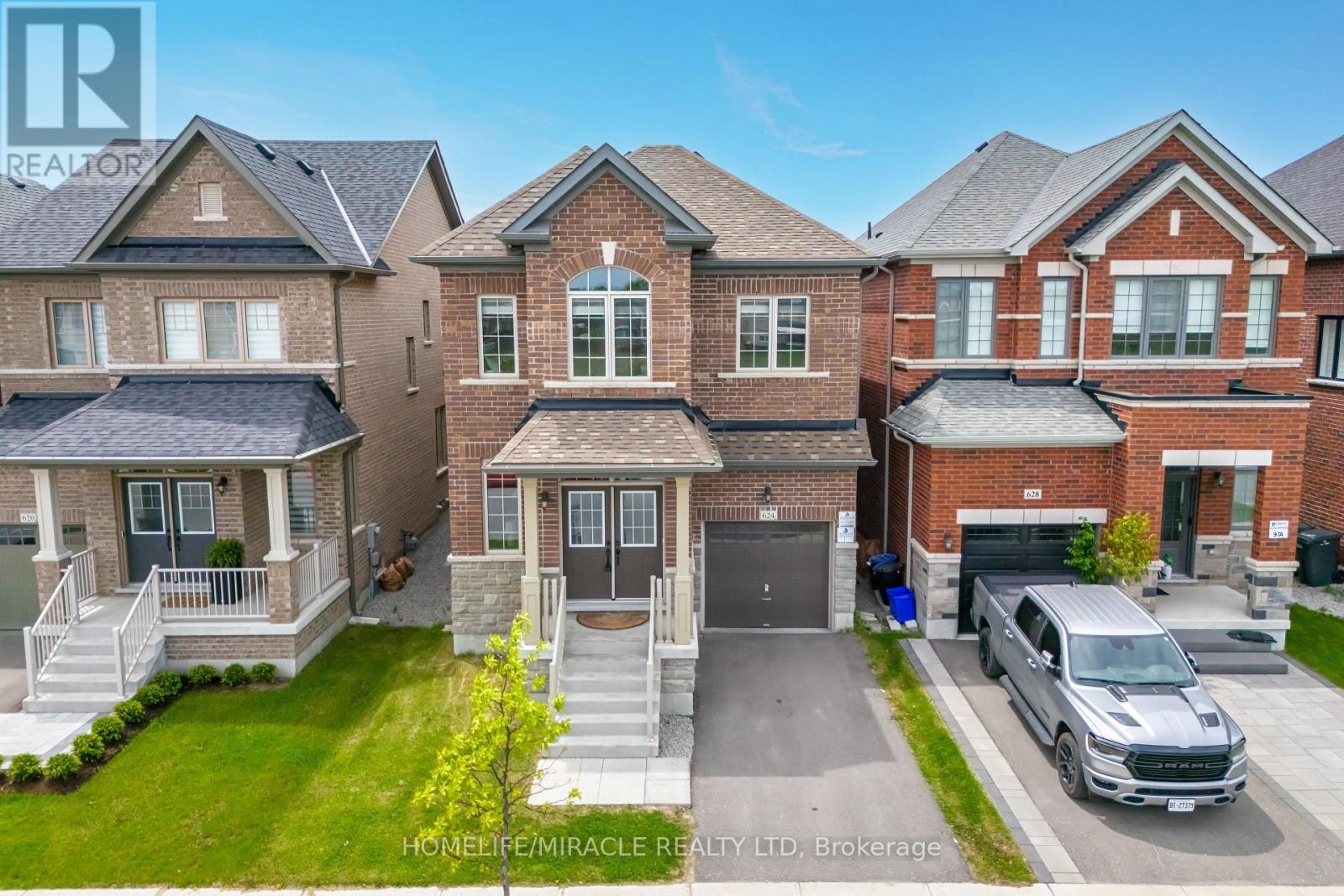 624 Barons Street, Vaughan, Ontario  L4H 5C5 - Photo 3 - N12181311