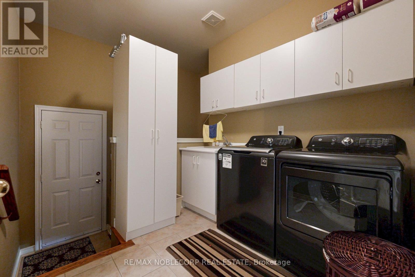 86 Novaview Crescent, Vaughan (East Woodbridge), Ontario  L4L 9L7 - Photo 31 - N12181339