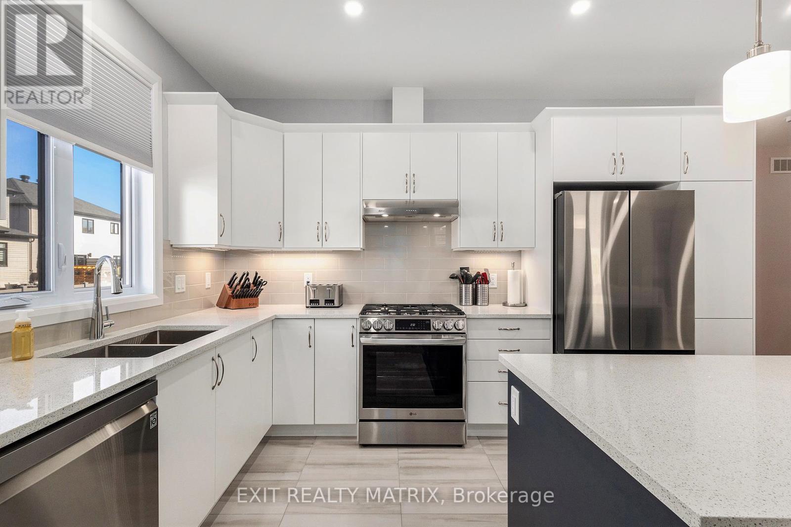 1310 Fribourg Street, Russell, Ontario  K0A 1W0 - Photo 10 - X12181451