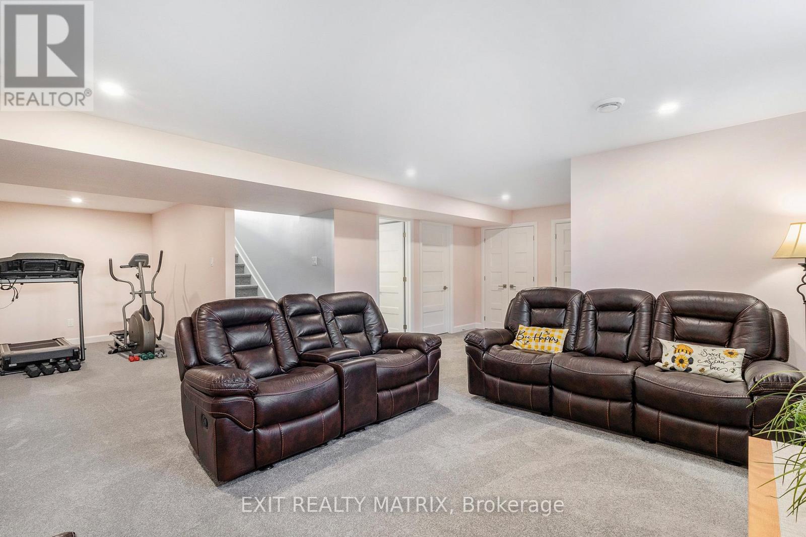 1310 Fribourg Street, Russell, Ontario  K0A 1W0 - Photo 19 - X12181451