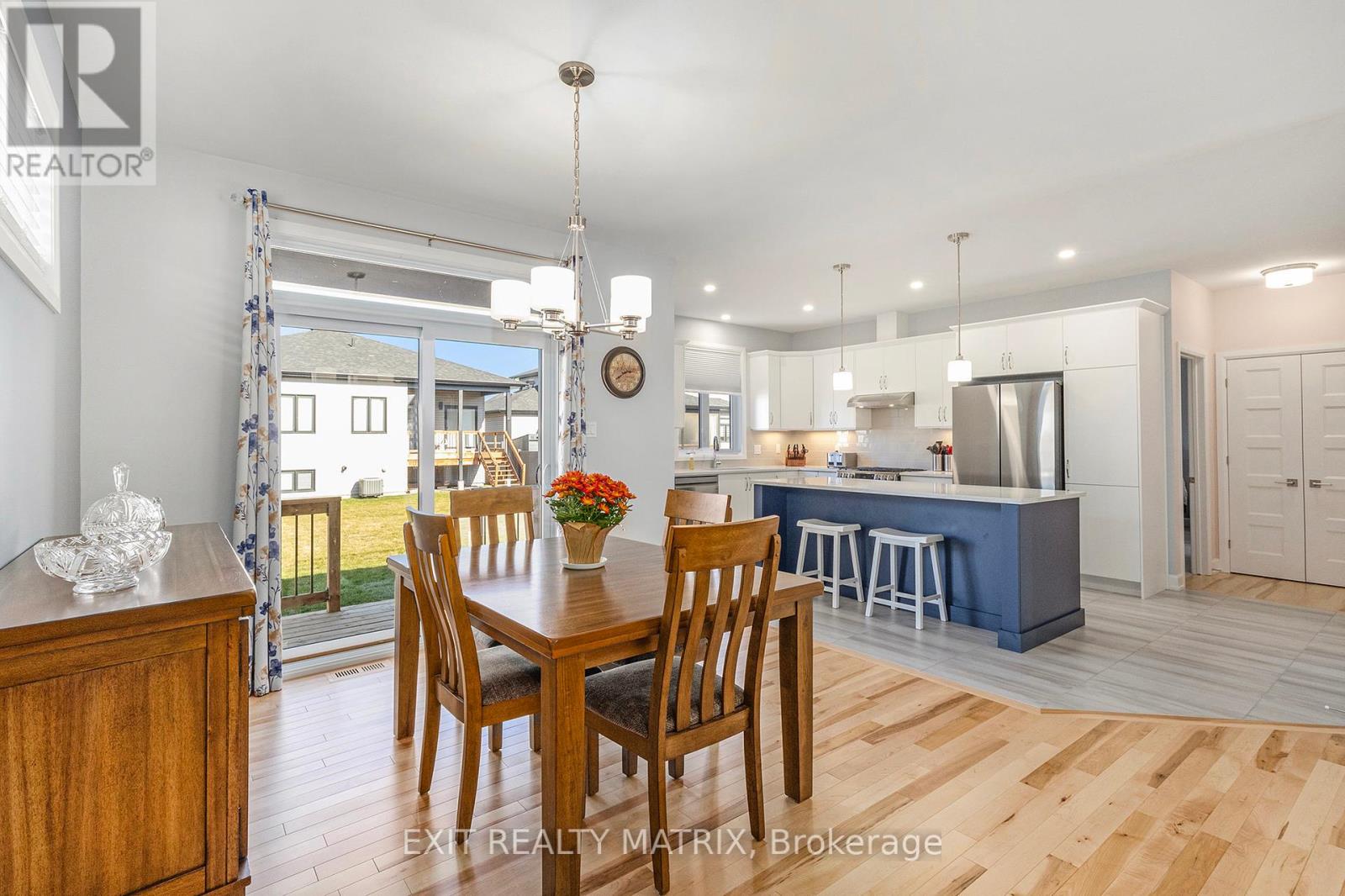 1310 Fribourg Street, Russell, Ontario  K0A 1W0 - Photo 7 - X12181451