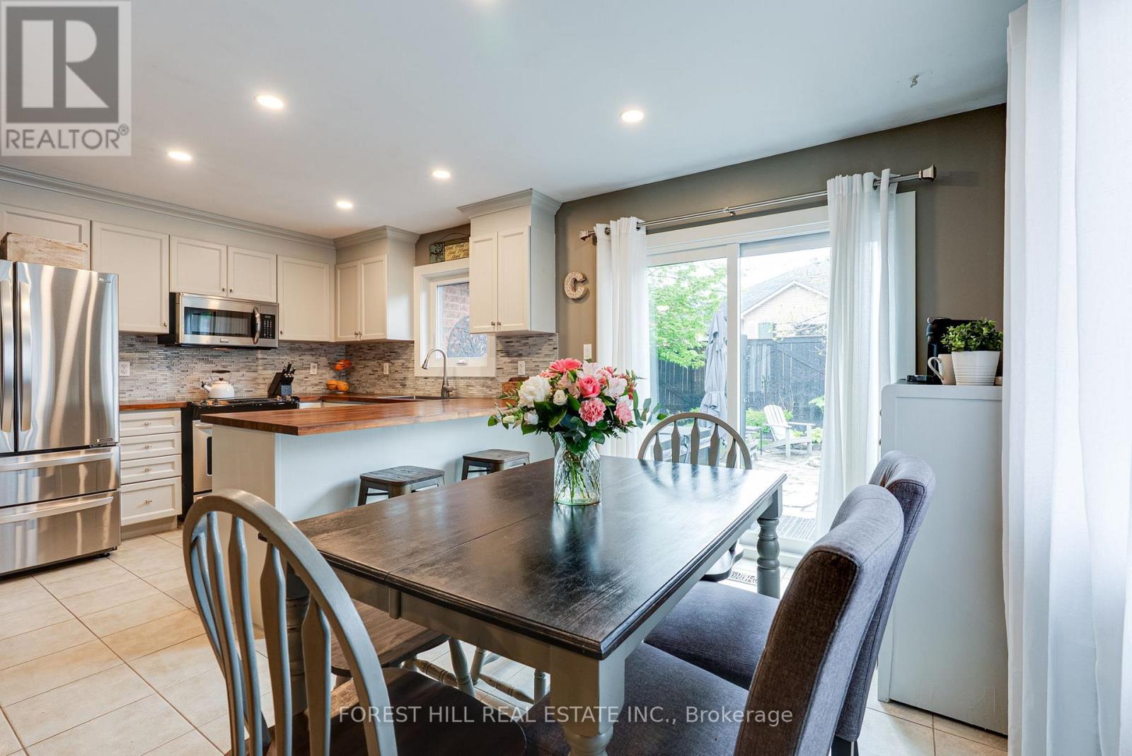 44 Prince Of Wales Drive, Barrie, Ontario  L4N 0T1 - Photo 12 - S12181192