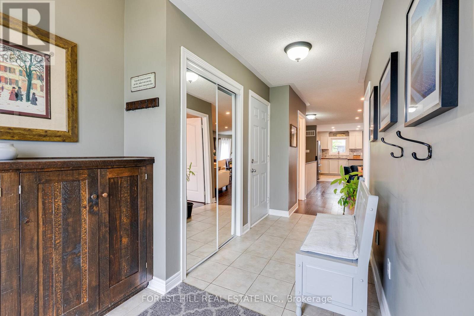 44 Prince Of Wales Drive, Barrie, Ontario  L4N 0T1 - Photo 5 - S12181192