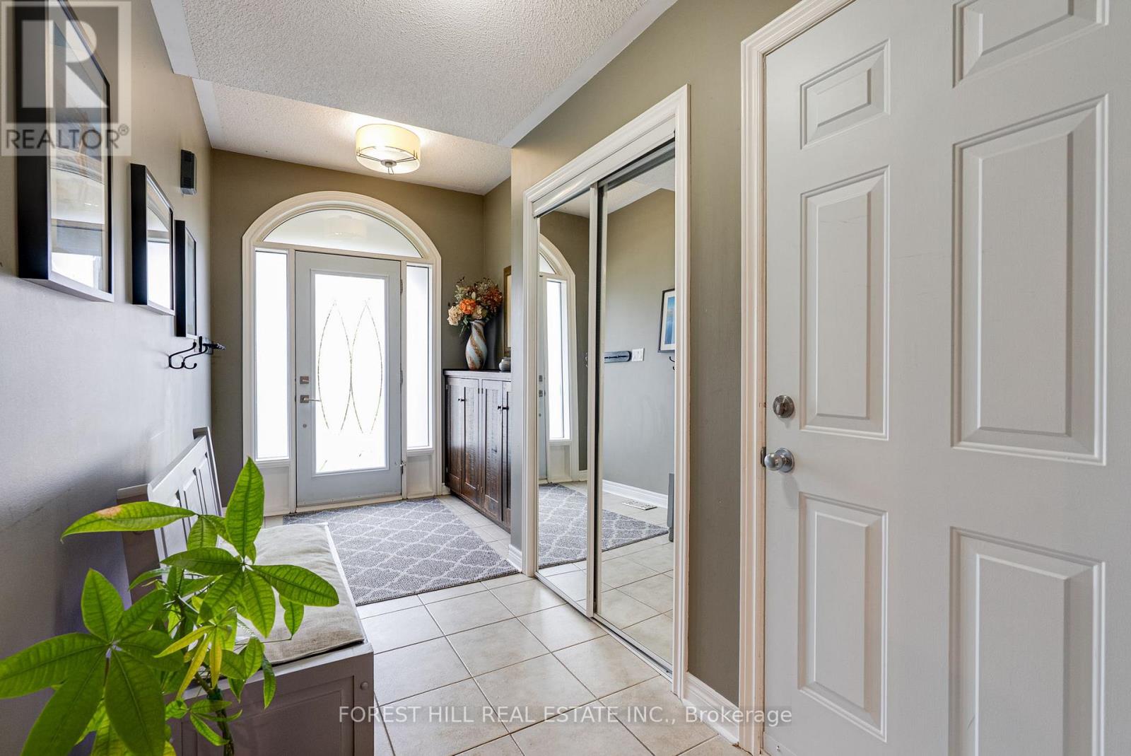 44 Prince Of Wales Drive, Barrie, Ontario  L4N 0T1 - Photo 6 - S12181192