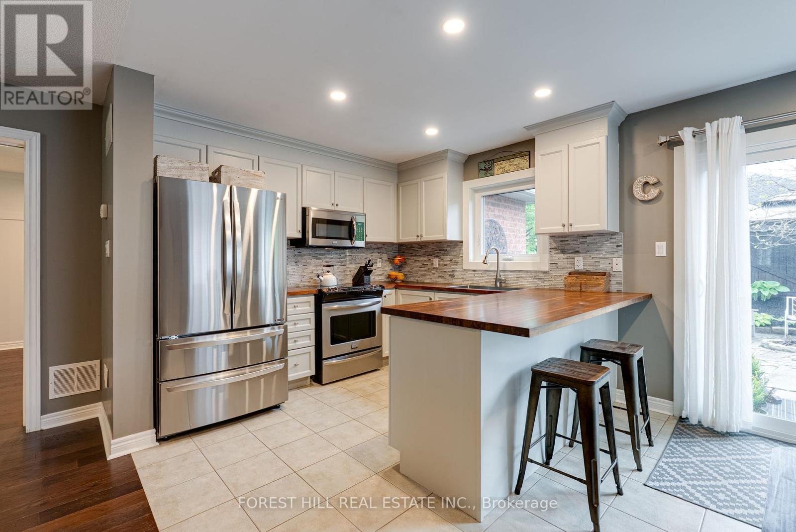 44 Prince Of Wales Drive, Barrie, Ontario  L4N 0T1 - Photo 8 - S12181192