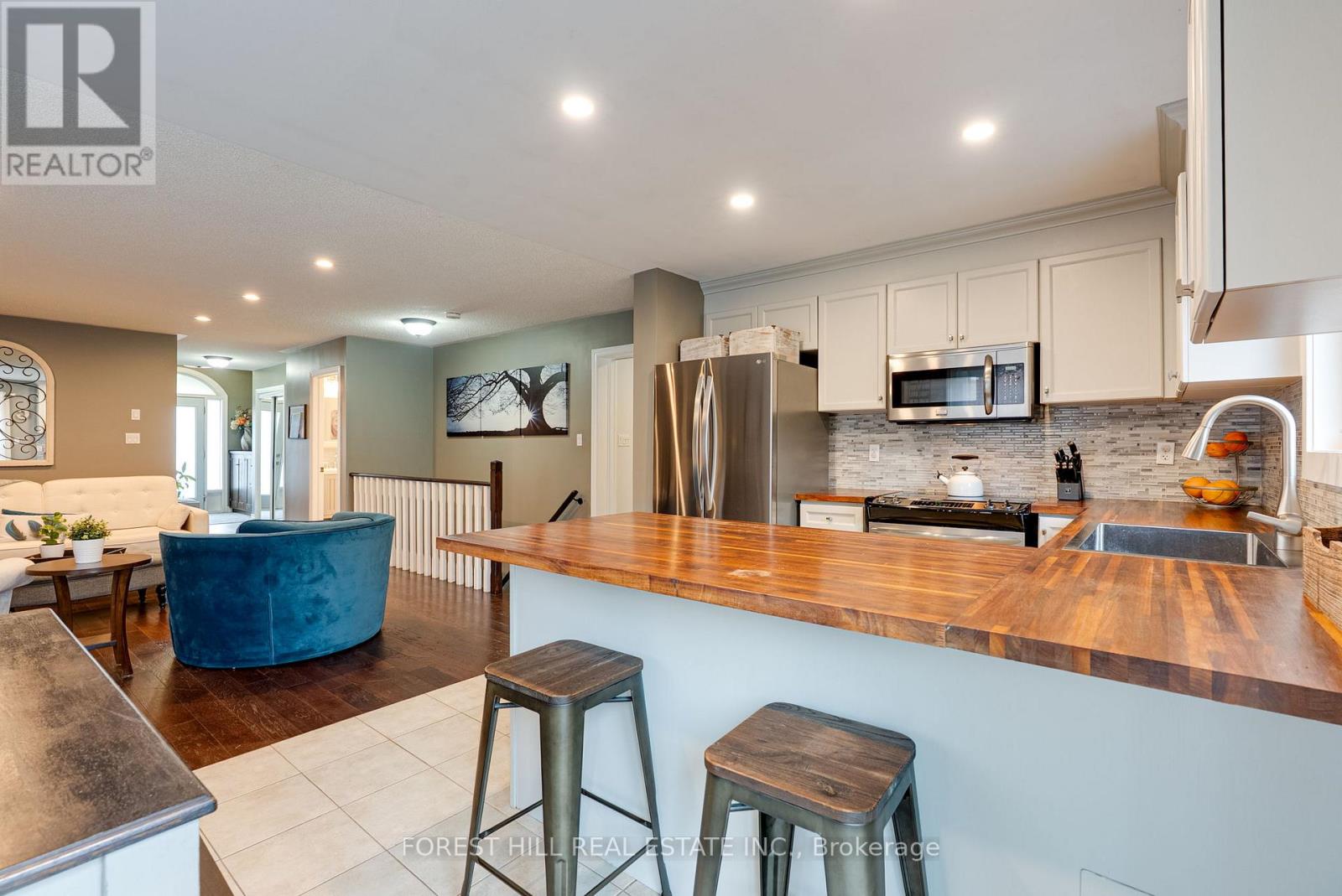 44 Prince Of Wales Drive, Barrie, Ontario  L4N 0T1 - Photo 9 - S12181192
