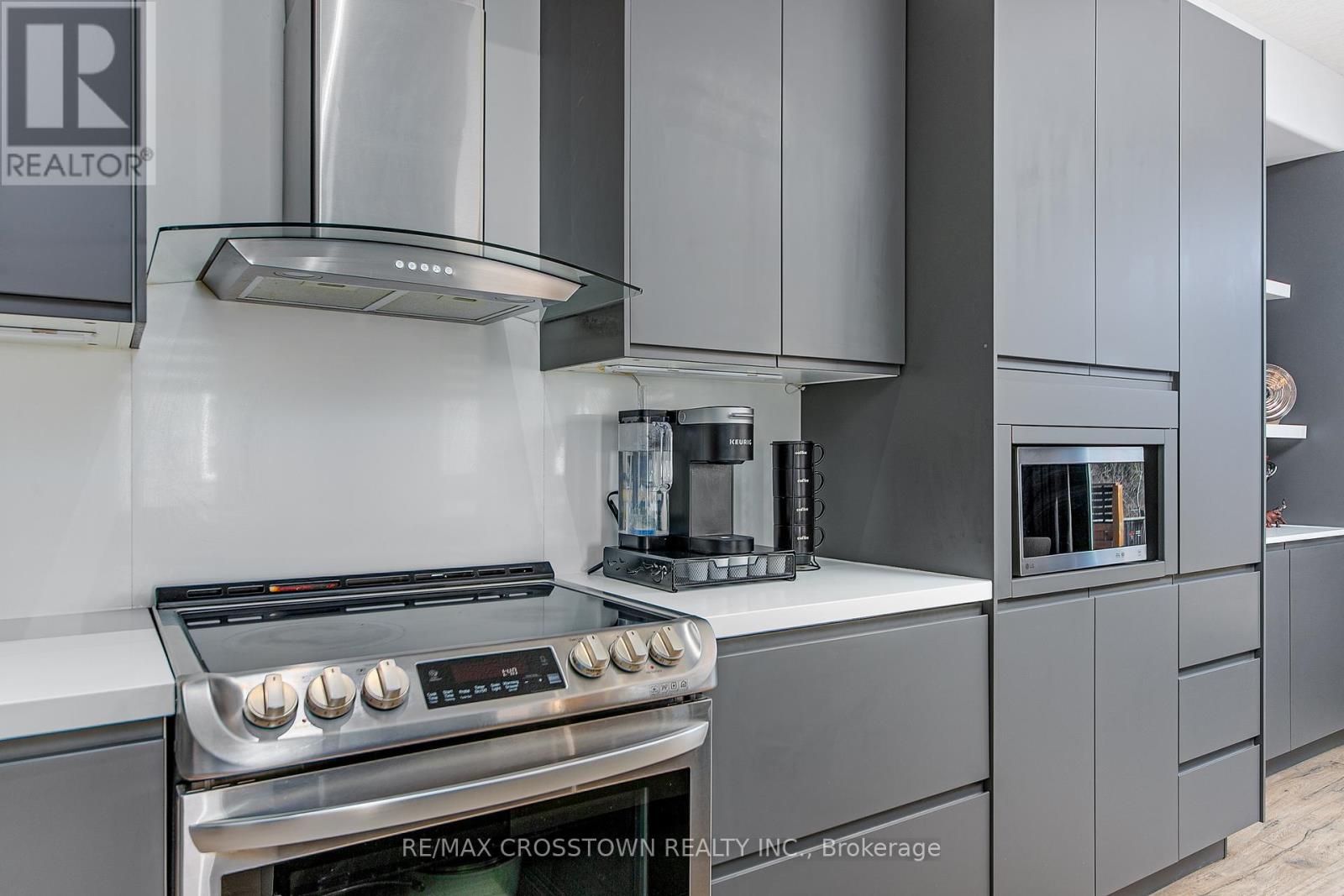 56 Graihawk Drive, Barrie, Ontario  L4N 6G7 - Photo 11 - S12181343