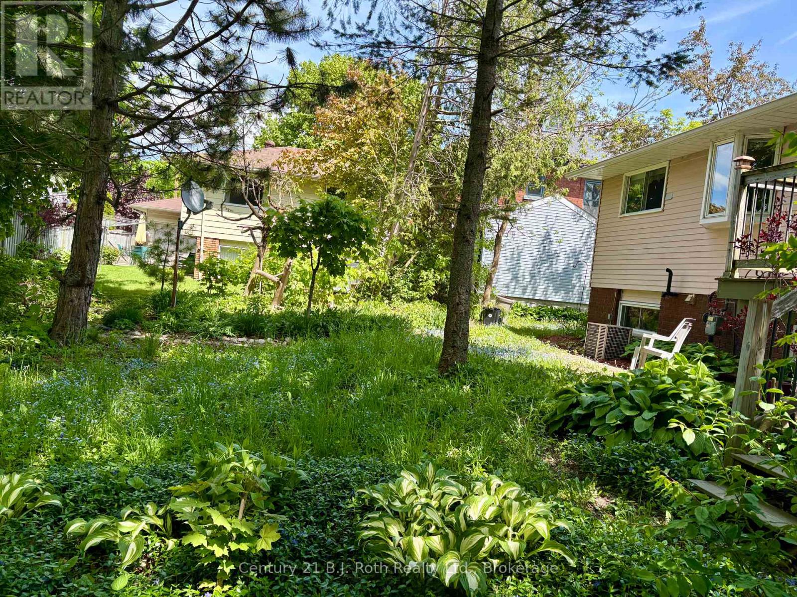24 Champlain Street, Orillia, Ontario  L3V 2G7 - Photo 7 - S12115354
