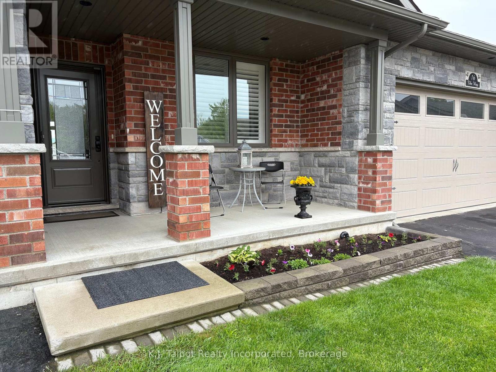 Unit #18 - 18 The Way, Goderich, Ontario  N7A 0B5 - Photo 2 - X12014916
