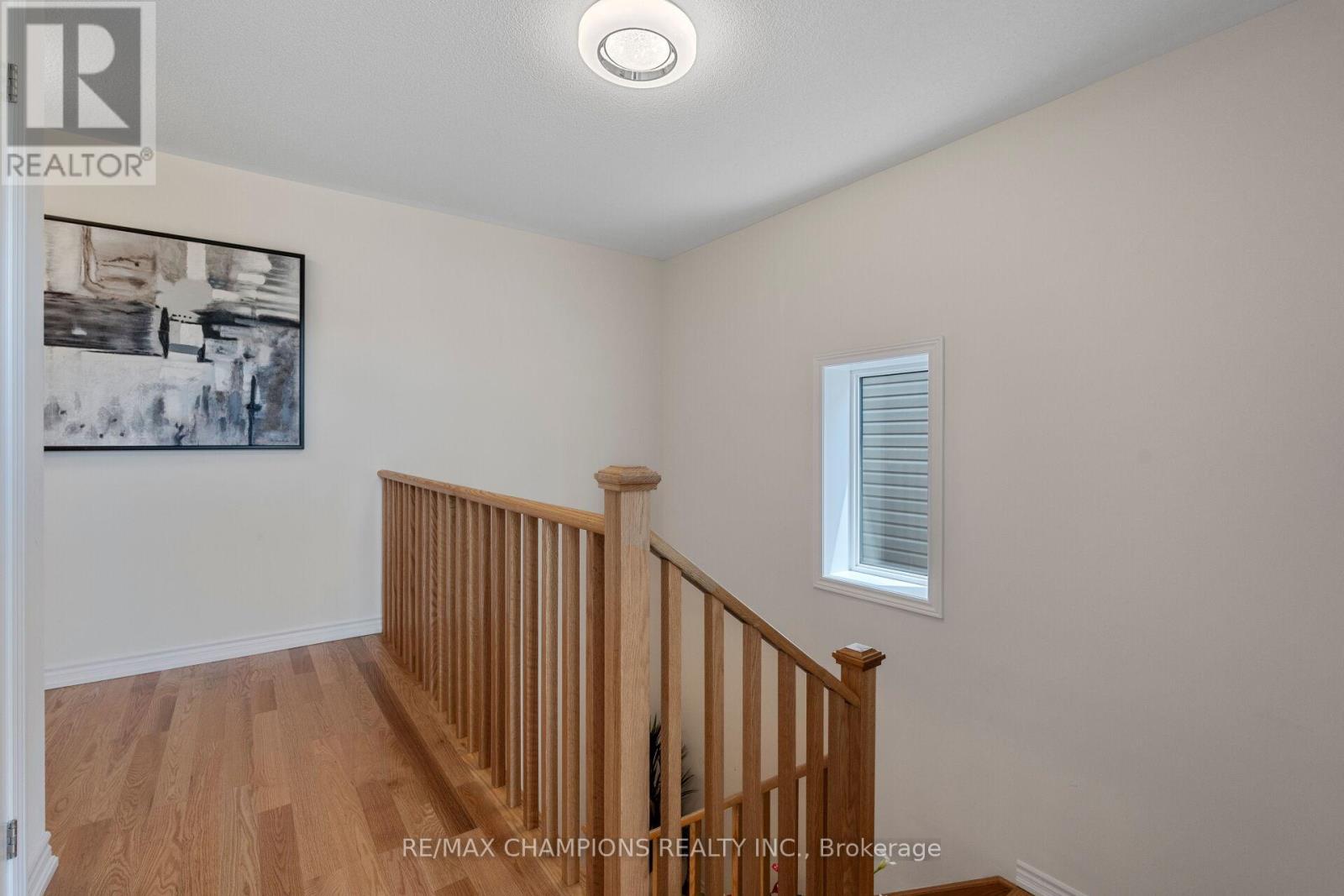 124 Durham Avenue, Barrie, Ontario  L9J 0L8 - Photo 16 - S12103506