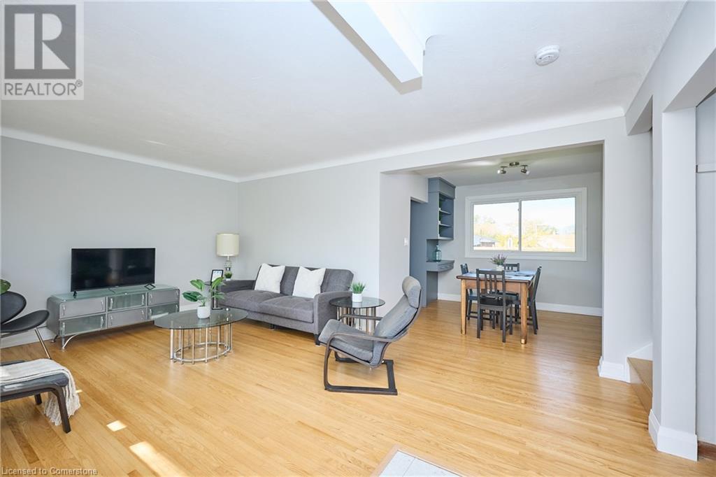 19 Clearview Heights, St. Catharines, Ontario  L2T 2W2 - Photo 5 - 40734761