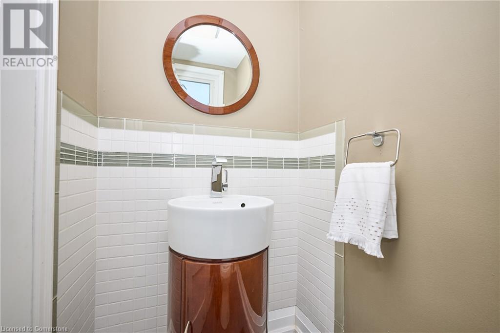 19 Clearview Heights, St. Catharines, Ontario  L2T 2W2 - Photo 24 - 40734761