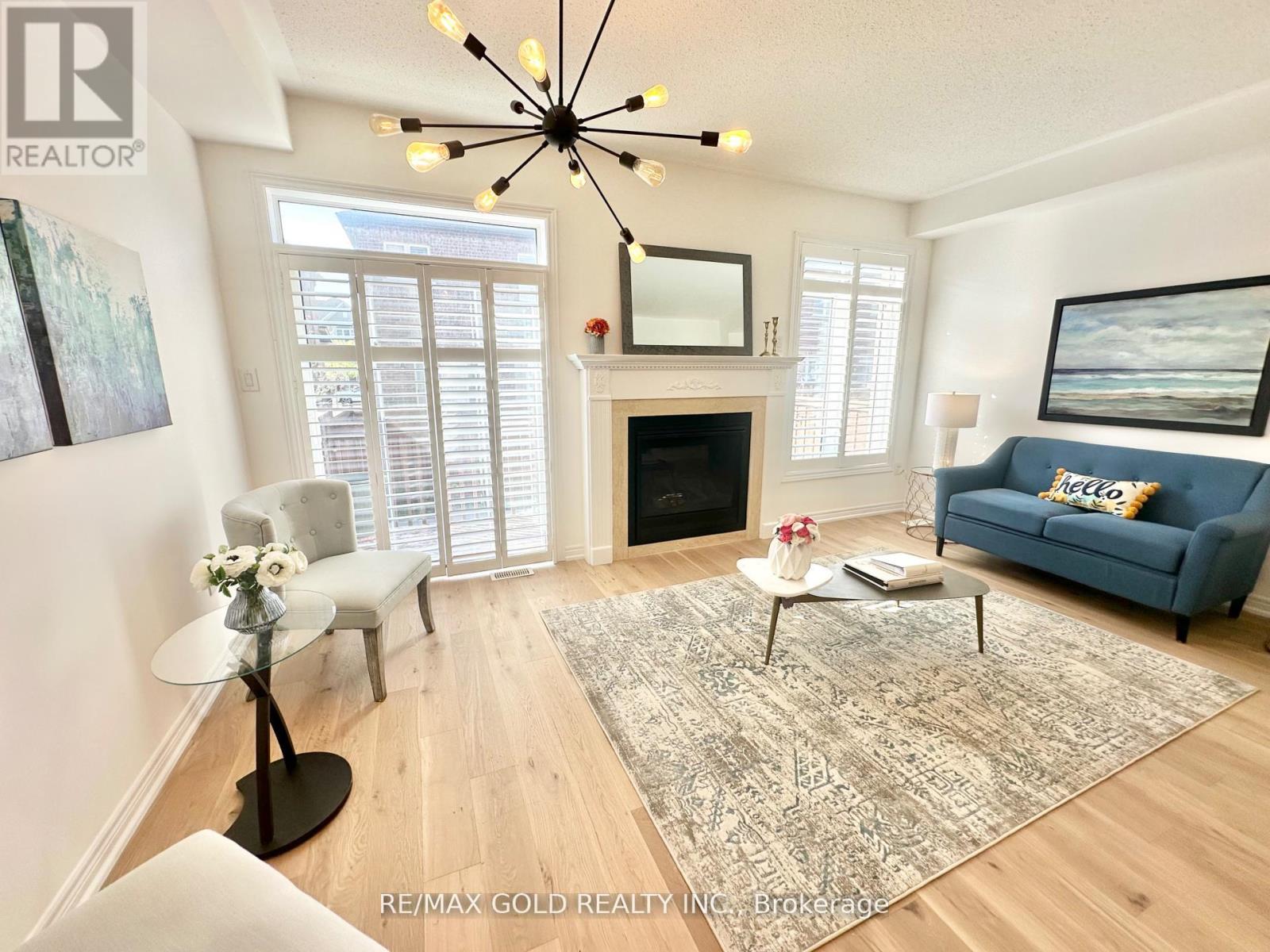 111 Huguenot Road, Oakville (Go Glenorchy), Ontario  L6H 0M3 - Photo 7 - W12181171