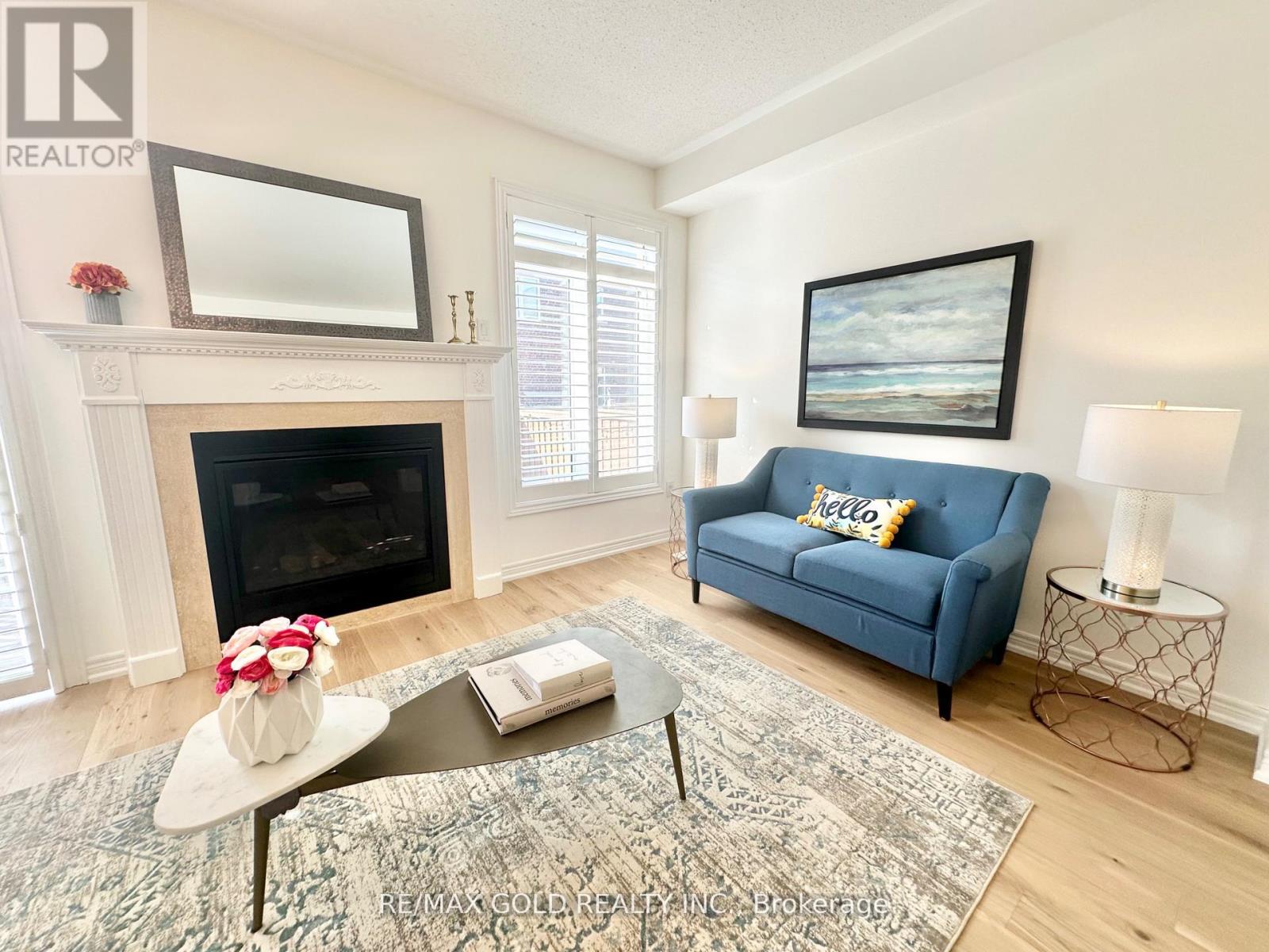 111 Huguenot Road, Oakville, Ontario  L6H 0M3 - Photo 8 - W12181171