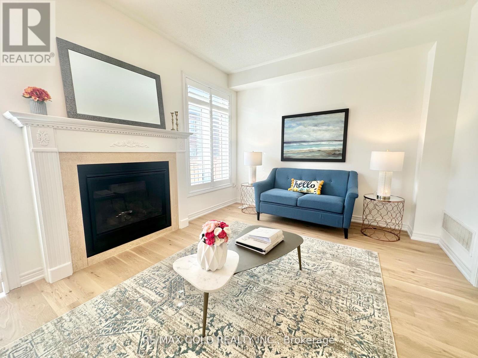 111 Huguenot Road, Oakville, Ontario  L6H 0M3 - Photo 9 - W12181171