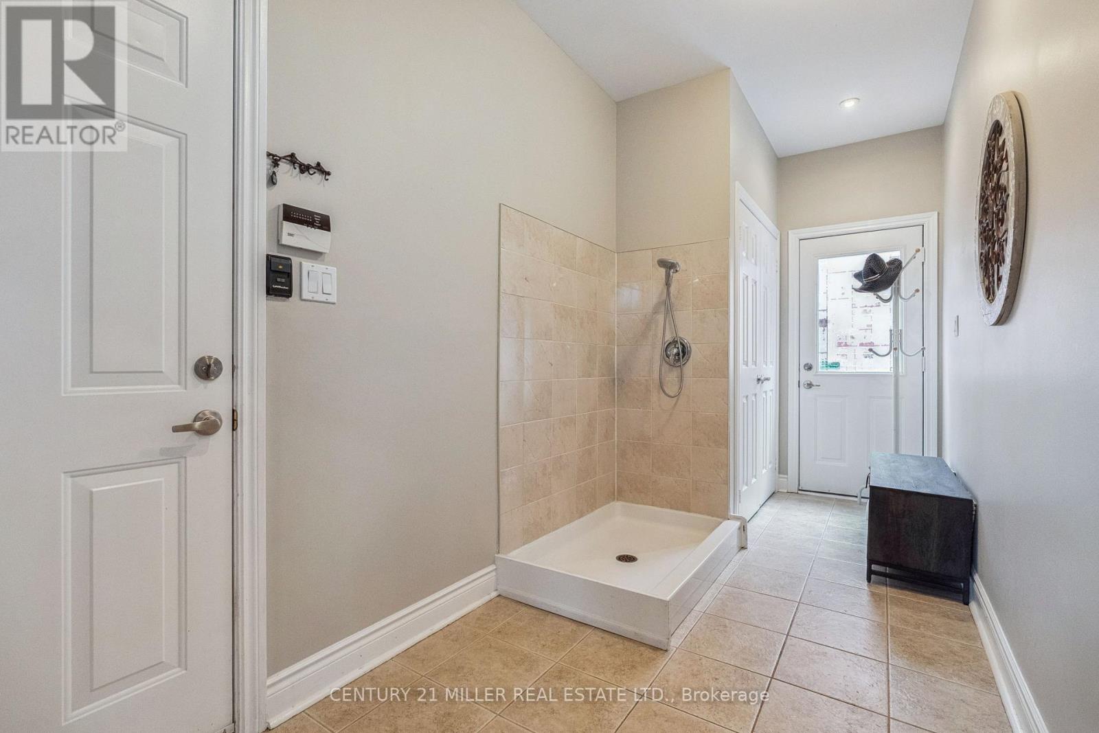 2074 Springdale Road, Oakville, Ontario  L6M 4C7 - Photo 13 - W12181175