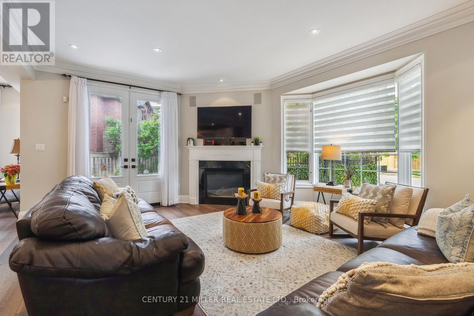 2074 Springdale Road, Oakville, Ontario  L6M 4C7 - Photo 8 - W12181175