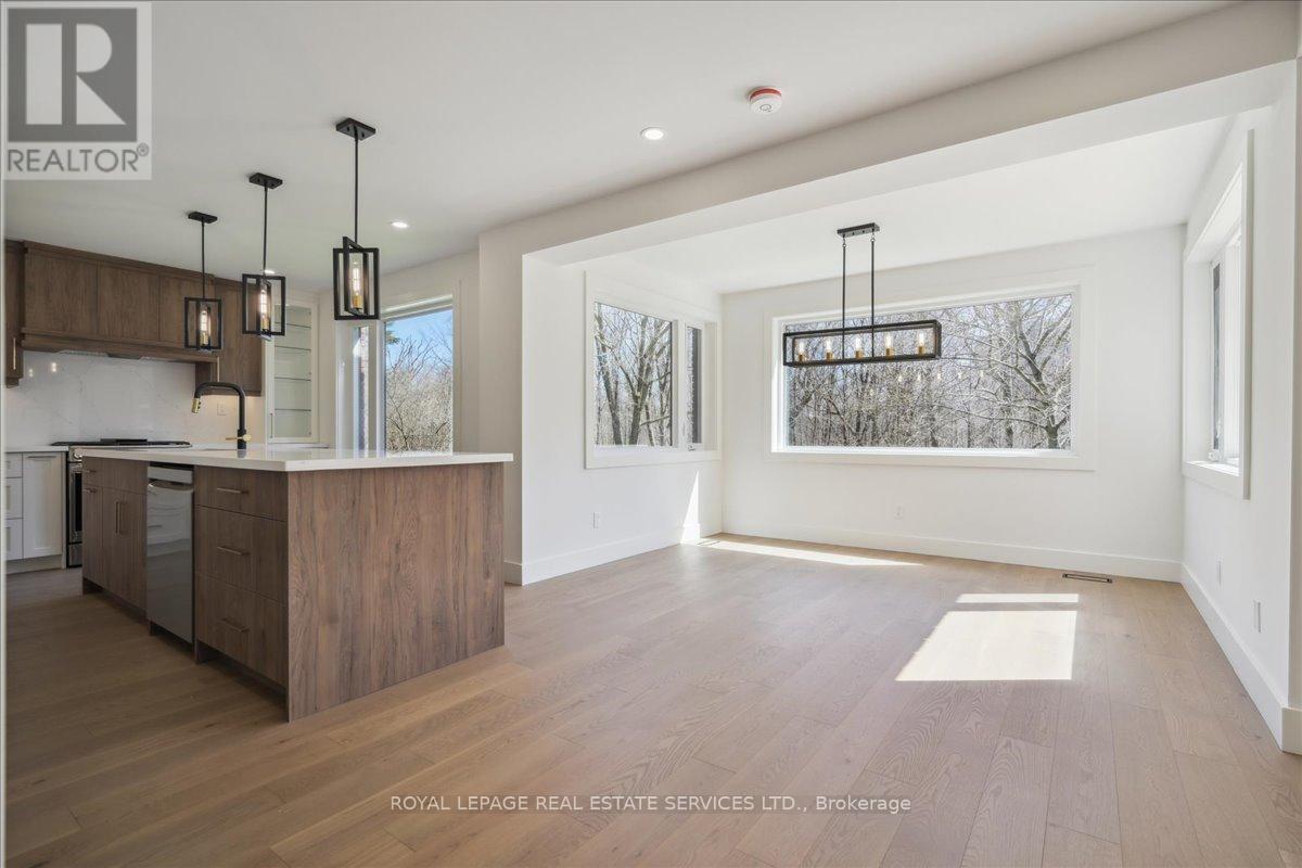 1379 Golden Meadow Trail, Oakville, Ontario  L6H 3H1 - Photo 17 - W12181190