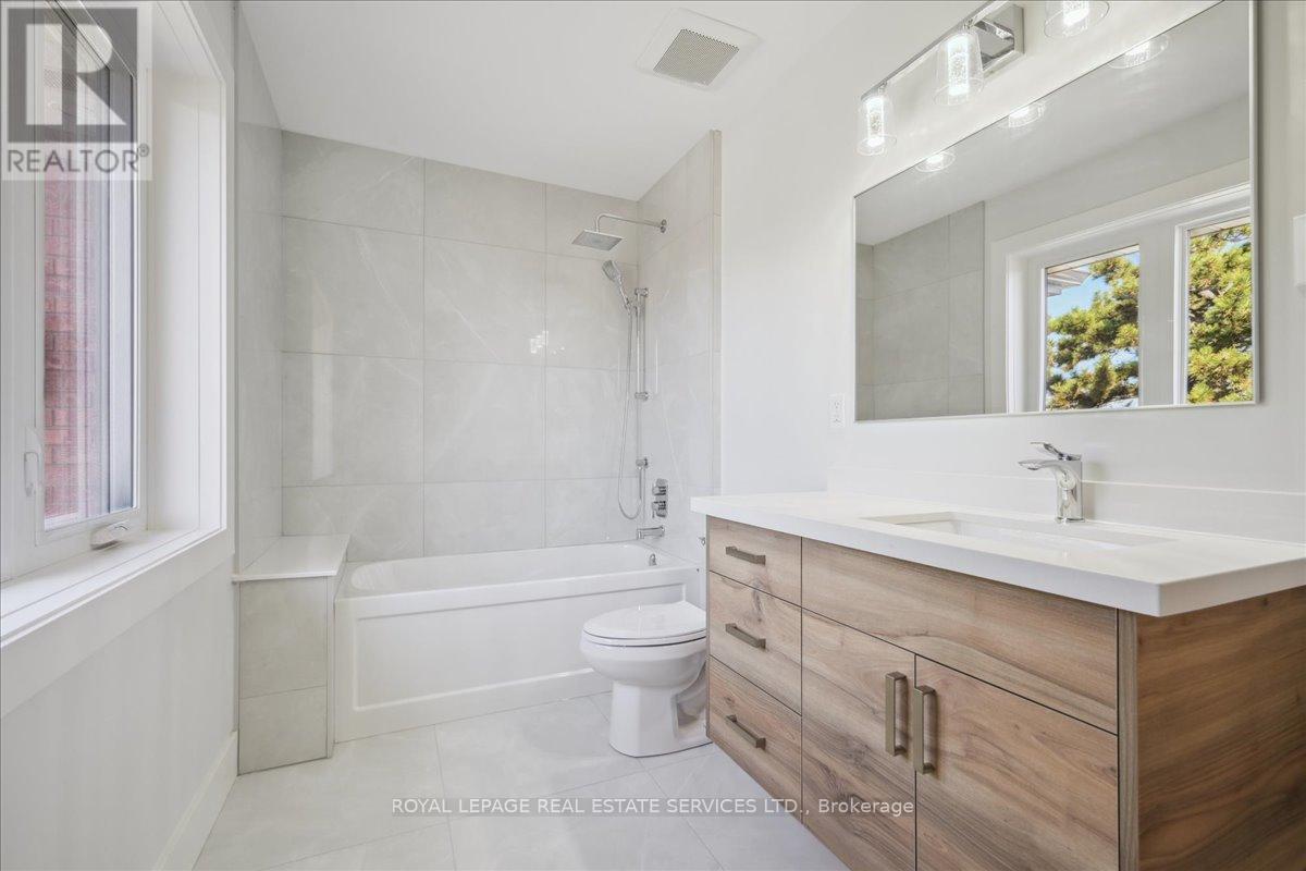 1379 Golden Meadow Trail, Oakville, Ontario  L6H 3H1 - Photo 33 - W12181190