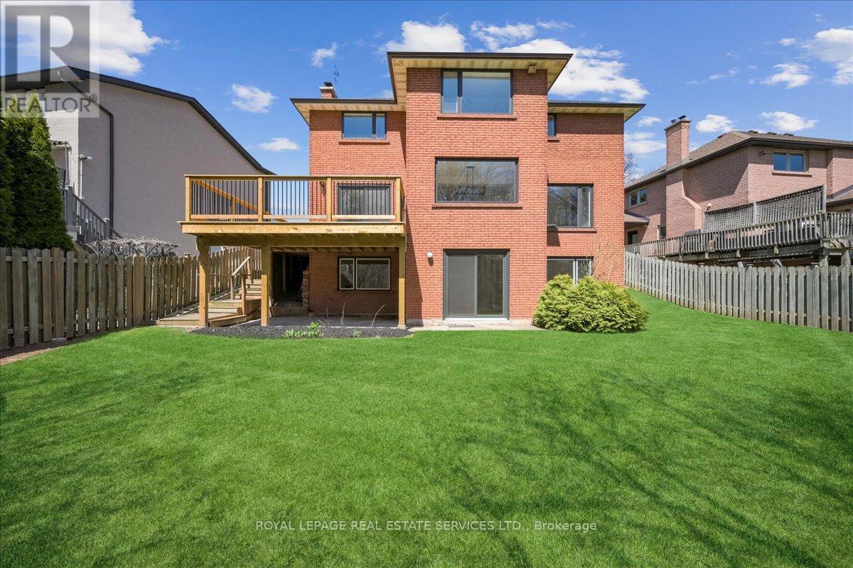1379 Golden Meadow Trail, Oakville, Ontario  L6H 3H1 - Photo 41 - W12181190