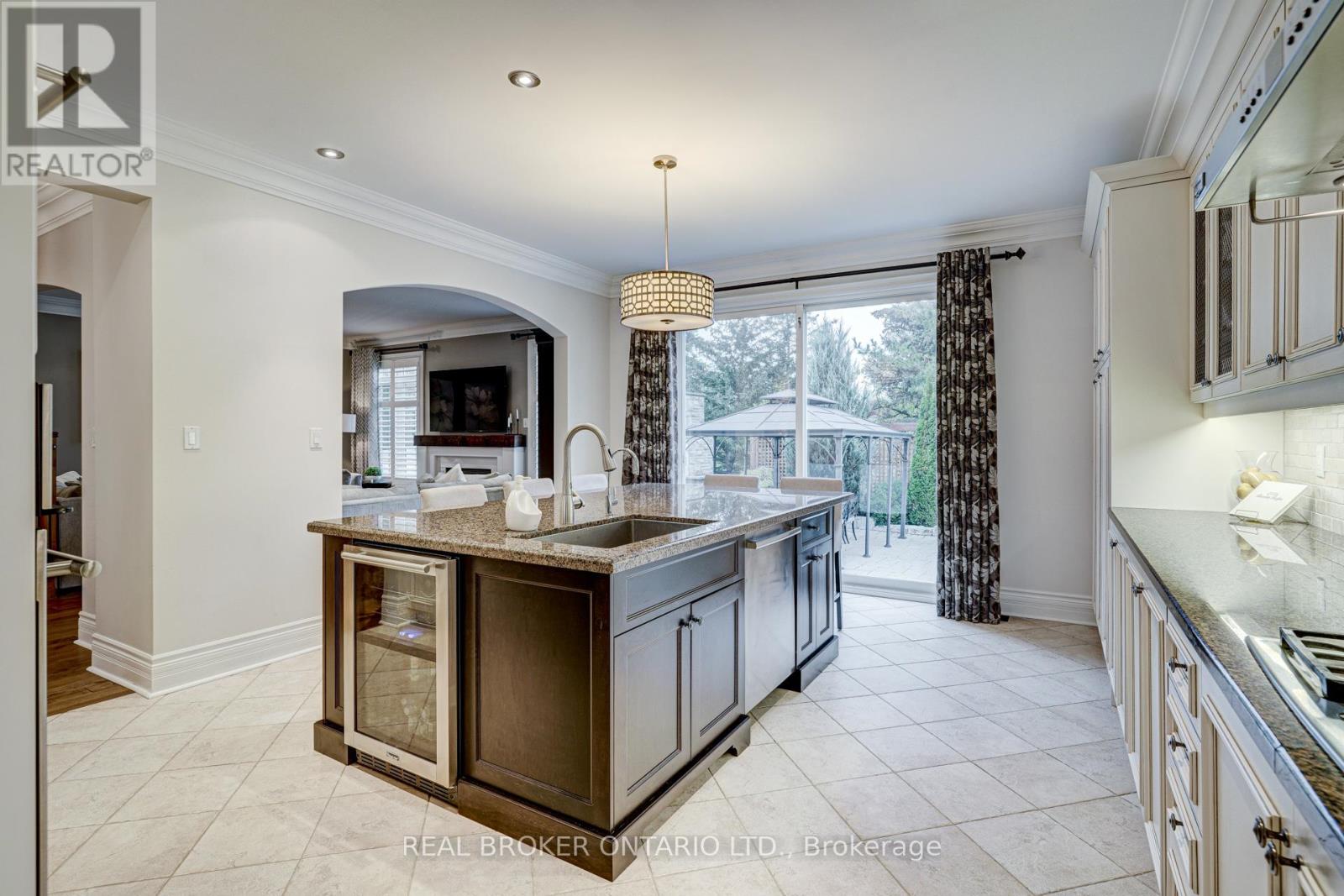 2197 Wuthering Heights Way, Oakville, Ontario  L6M 0A3 - Photo 10 - W12181211