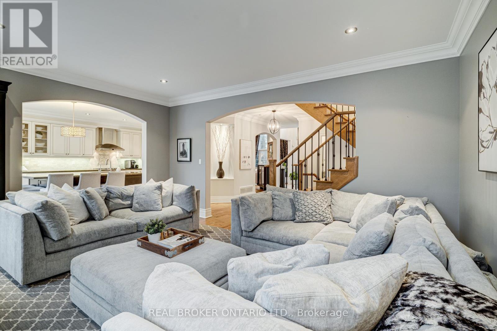 2197 Wuthering Heights Way, Oakville, Ontario  L6M 0A3 - Photo 14 - W12181211
