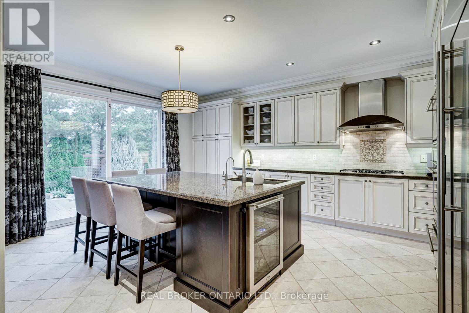 2197 Wuthering Heights Way, Oakville, Ontario  L6M 0A3 - Photo 6 - W12181211