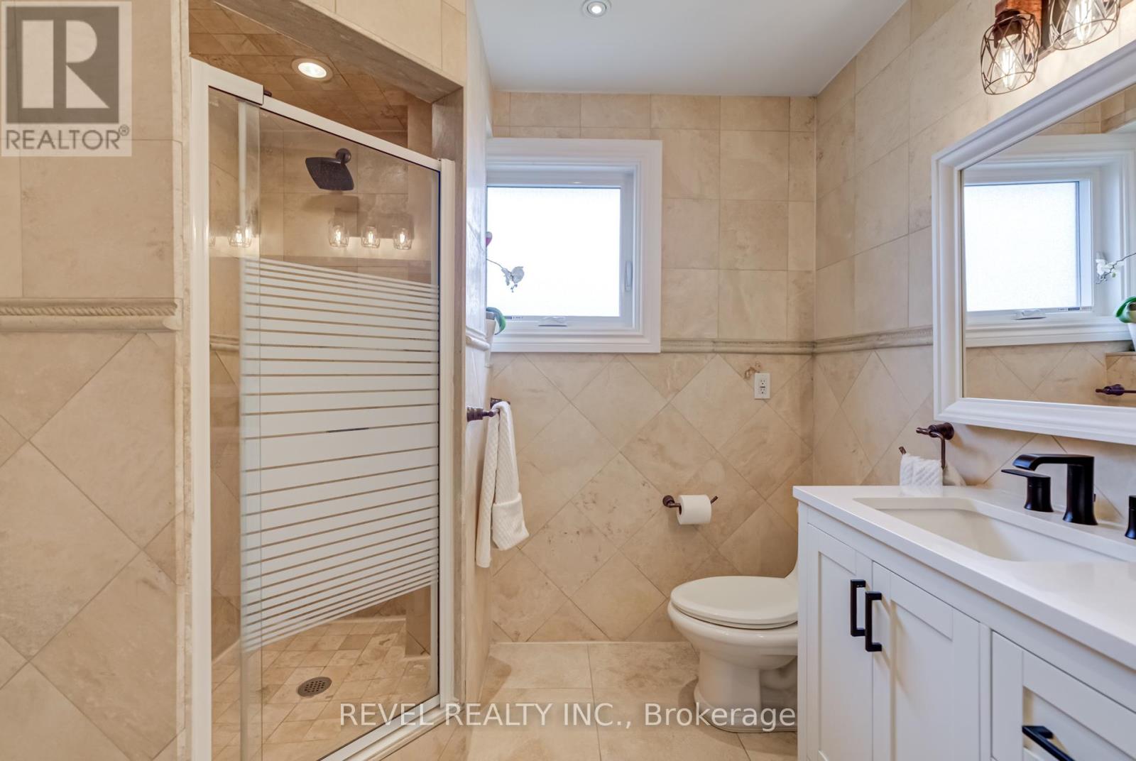 73 Sunny Meadow Boulevard, Brampton (Sandringham-Wellington), Ontario  L6R 1Y7 - Photo 27 - W12181230