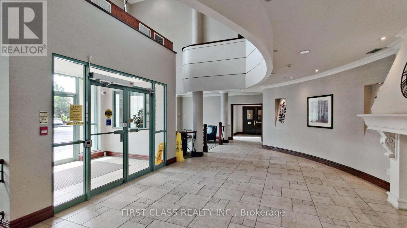 1201 - 2585 Erin Centre Boulevard, Mississauga (Central Erin Mills), Ontario  L5M 6Z7 - Photo 3 - W12181255