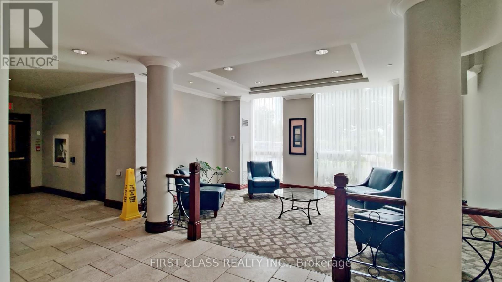 1201 - 2585 Erin Centre Boulevard, Mississauga (Central Erin Mills), Ontario  L5M 6Z7 - Photo 4 - W12181255