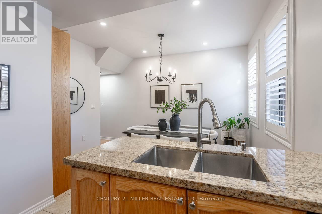 81 New Pines Trail, Brampton, Ontario  L6Z 0J1 - Photo 11 - W12181257