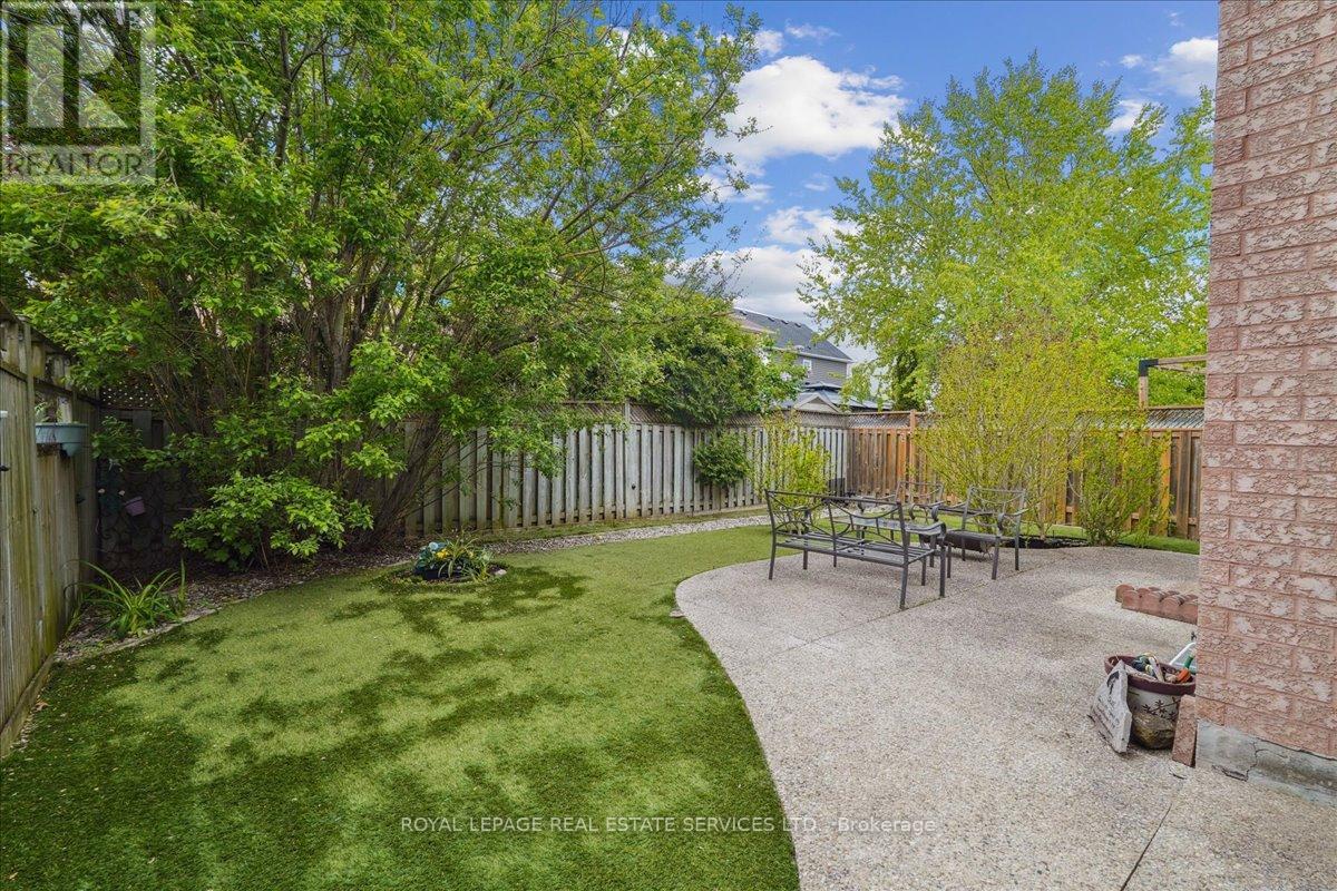 2380 Pathfinder Drive, Burlington (Orchard), Ontario  L7L 6N8 - Photo 17 - W12181266