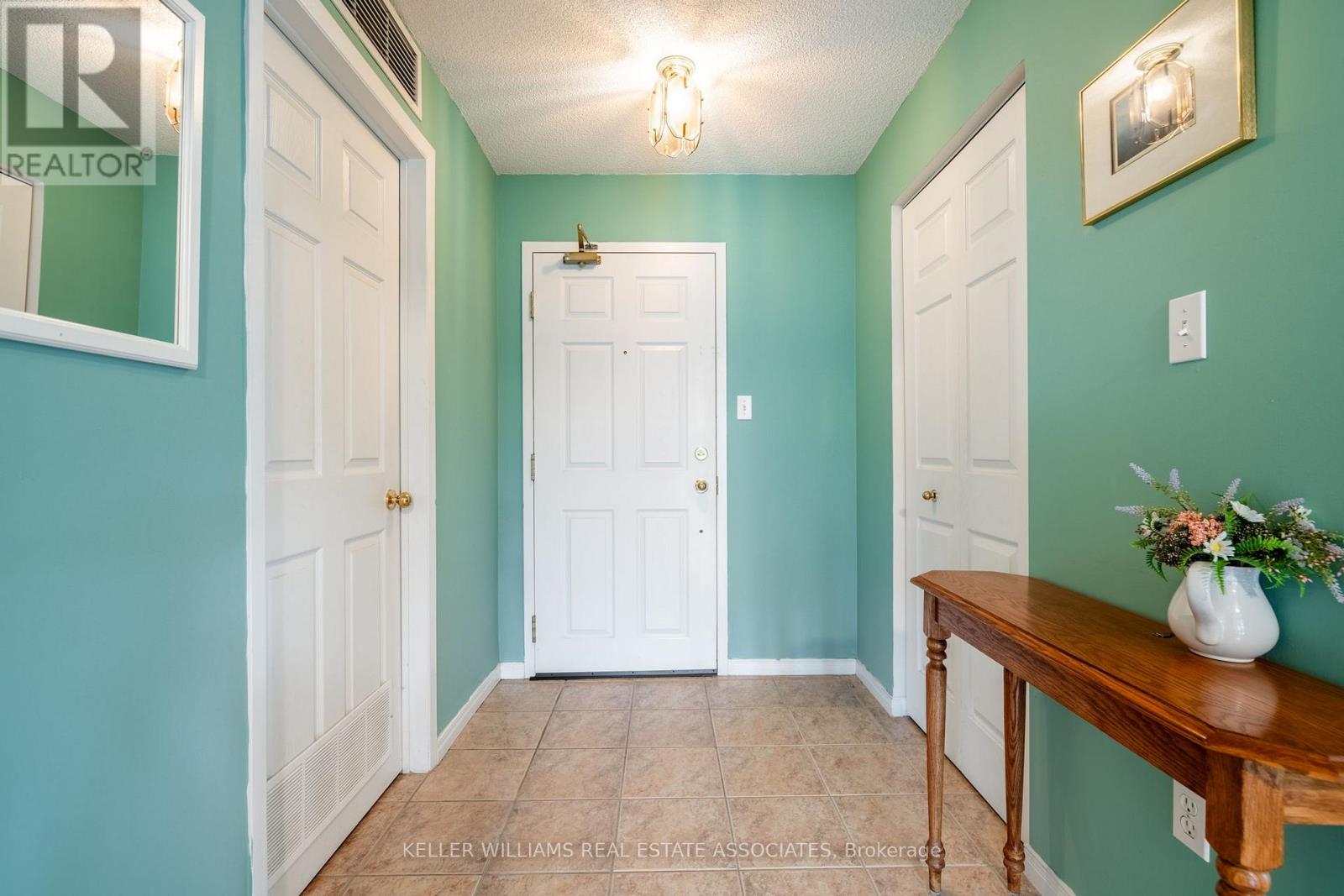 B208 - 216 Plains Road W, Burlington (Bayview), Ontario  L7T 4K9 - Photo 8 - W12181352