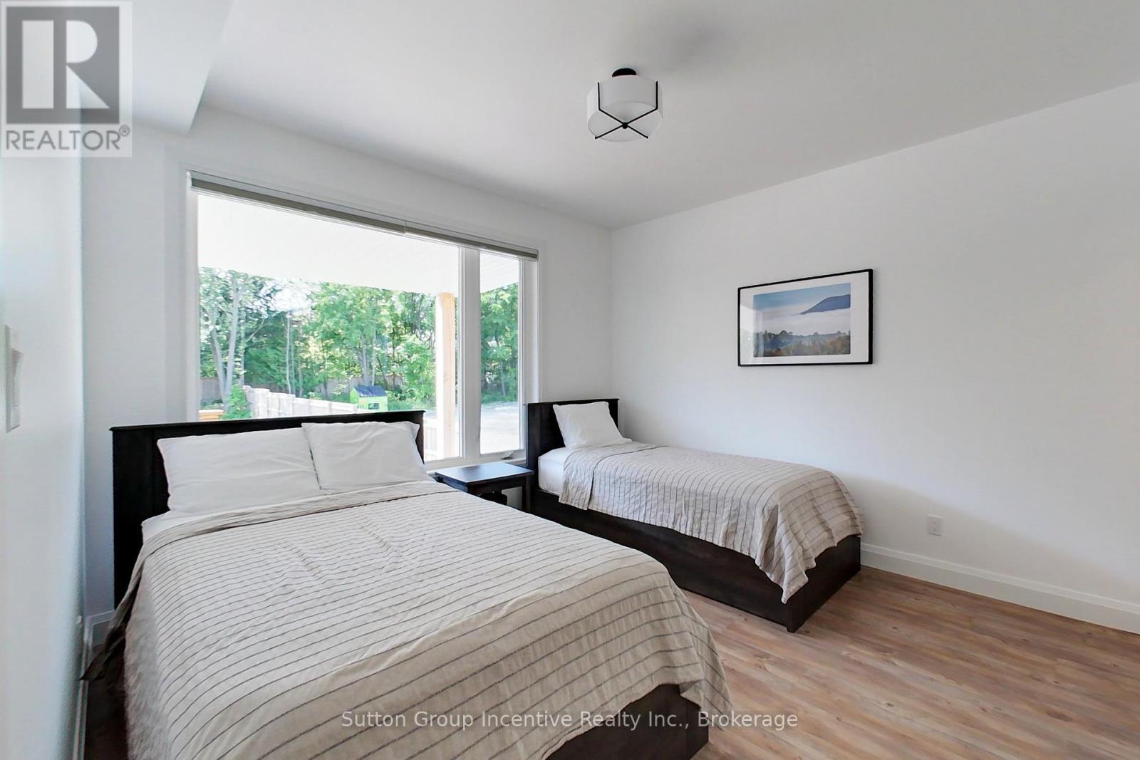 130 Arlberg Crescent, Blue Mountains, Ontario  L9Y 0M1 - Photo 14 - X12181397